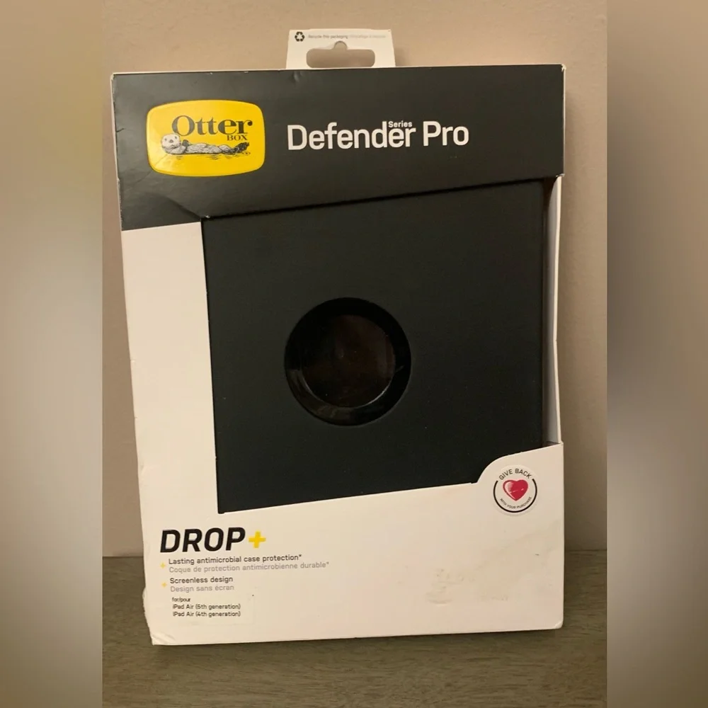 NWB OtterBox iPad Air (5th/4th generation) Defender Series Pro Case
